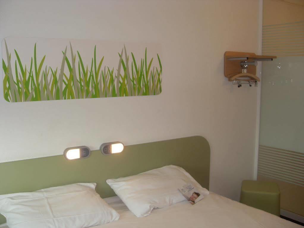 Ibis Budget Nimes Centre Gare Екстериор снимка